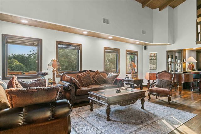 3225 Yardley Place, Simi Valley CA: https://media.crmls.org/medias/35d88385-d159-44ef-ac14-bc10801f08ca.jpg