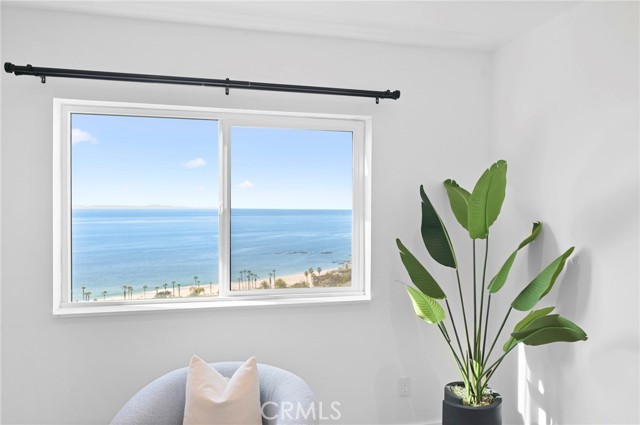 Detail Gallery Image 34 of 46 For 31161 Holly Dr, Laguna Beach,  CA 92651 - 5 Beds | 2/1 Baths