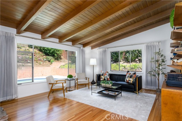 1421 Sierra Vista Drive, La Habra CA: https://media.crmls.org/medias/35d94eab-e3cd-424e-acb3-07f9df570e10.jpg