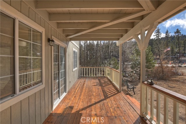 747 Boulder Bay, Big Bear Lake CA: https://media.crmls.org/medias/35d98275-d869-433d-b35e-1b391d6aafaa.jpg
