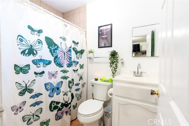 Detail Gallery Image 13 of 15 For 10403 Wilmington Ave, Los Angeles,  CA 90002 - 4 Beds | 2 Baths