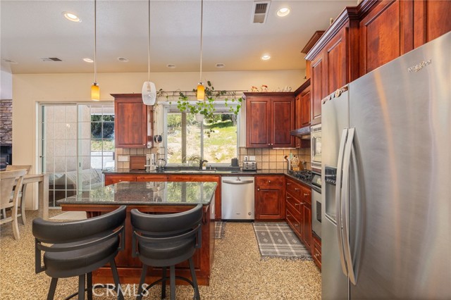 Detail Gallery Image 14 of 59 For 36919 Deer Path Cir, Coarsegold,  CA 93614 - 3 Beds | 2 Baths