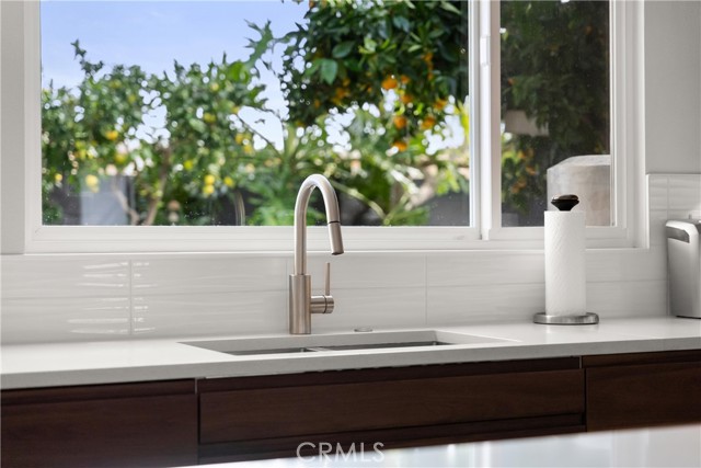 Detail Gallery Image 7 of 43 For 20442 Harbor Isle Ln, Huntington Beach,  CA 92646 - 3 Beds | 2 Baths