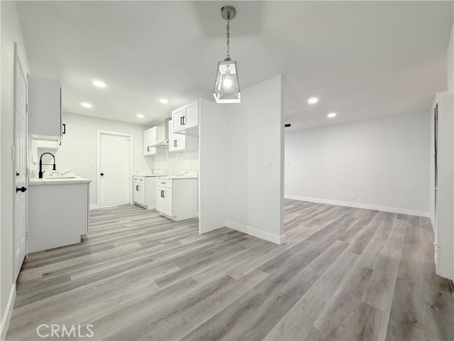 Detail Gallery Image 4 of 38 For 221 W 97th, Los Angeles,  CA 90003 - 4 Beds | 2 Baths