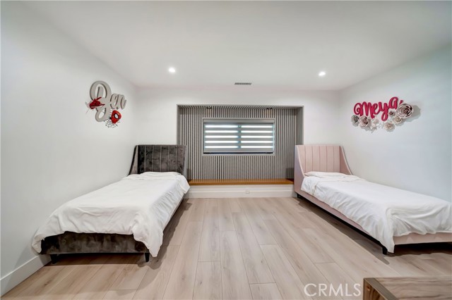 Detail Gallery Image 50 of 72 For 5355 Aldea Ave, Encino,  CA 91316 - 5 Beds | 5/1 Baths