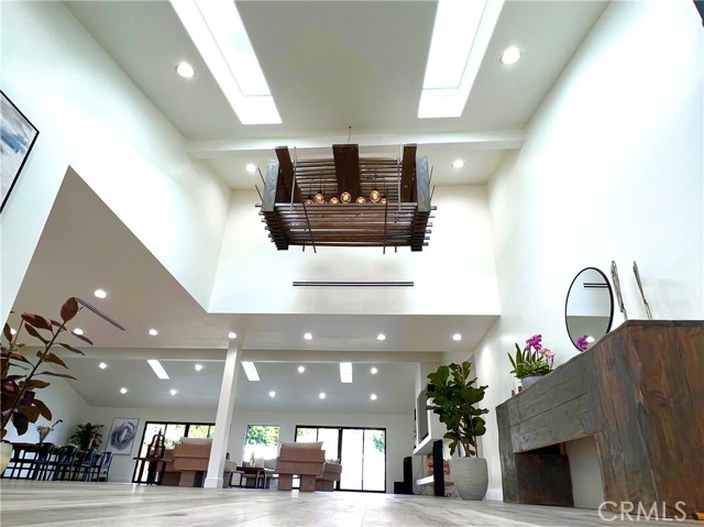 20301 Reaza Place, Woodland Hills CA: https://media.crmls.org/medias/35dae79f-e3e3-4f9e-9f86-cf67c4bfcc95.jpg