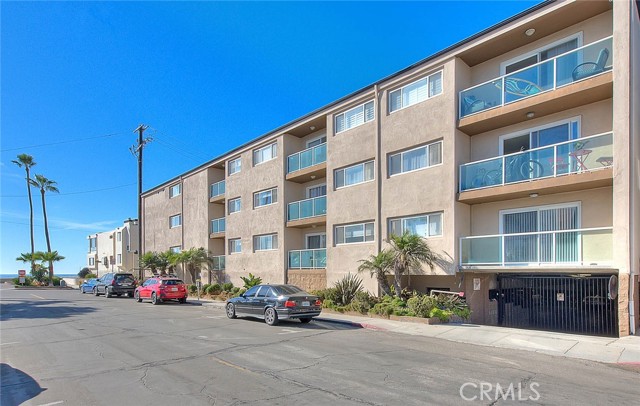 Detail Gallery Image 24 of 24 For 15 15th St #13,  Hermosa Beach,  CA 90254 - 2 Beds | 2 Baths