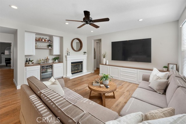 Detail Gallery Image 16 of 55 For 29231 Black Pine Way, Saugus,  CA 91390 - 6 Beds | 4/1 Baths