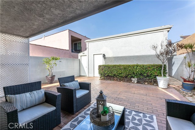 Detail Gallery Image 9 of 56 For 203 Utica Ave, Huntington Beach,  CA 92648 - 3 Beds | 2/1 Baths