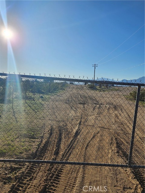 2352 S Jacks Ranch Drive, Ridgecrest CA: https://media.crmls.org/medias/35de133a-7b3c-4f19-85cb-fa97af936a86.jpg