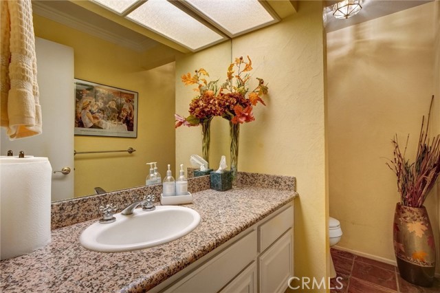 Detail Gallery Image 3 of 49 For 20412 Tulsa St, Chatsworth,  CA 91311 - 5 Beds | 4/1 Baths