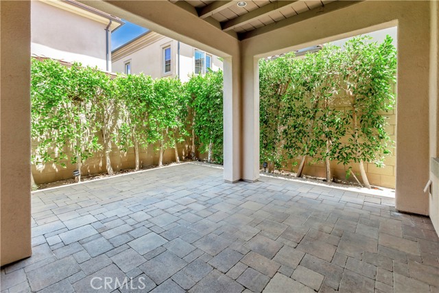 63 Sycamore Bend, Irvine CA: https://media.crmls.org/medias/35df4029-1881-4ddc-8ff6-e56338328c9b.jpg