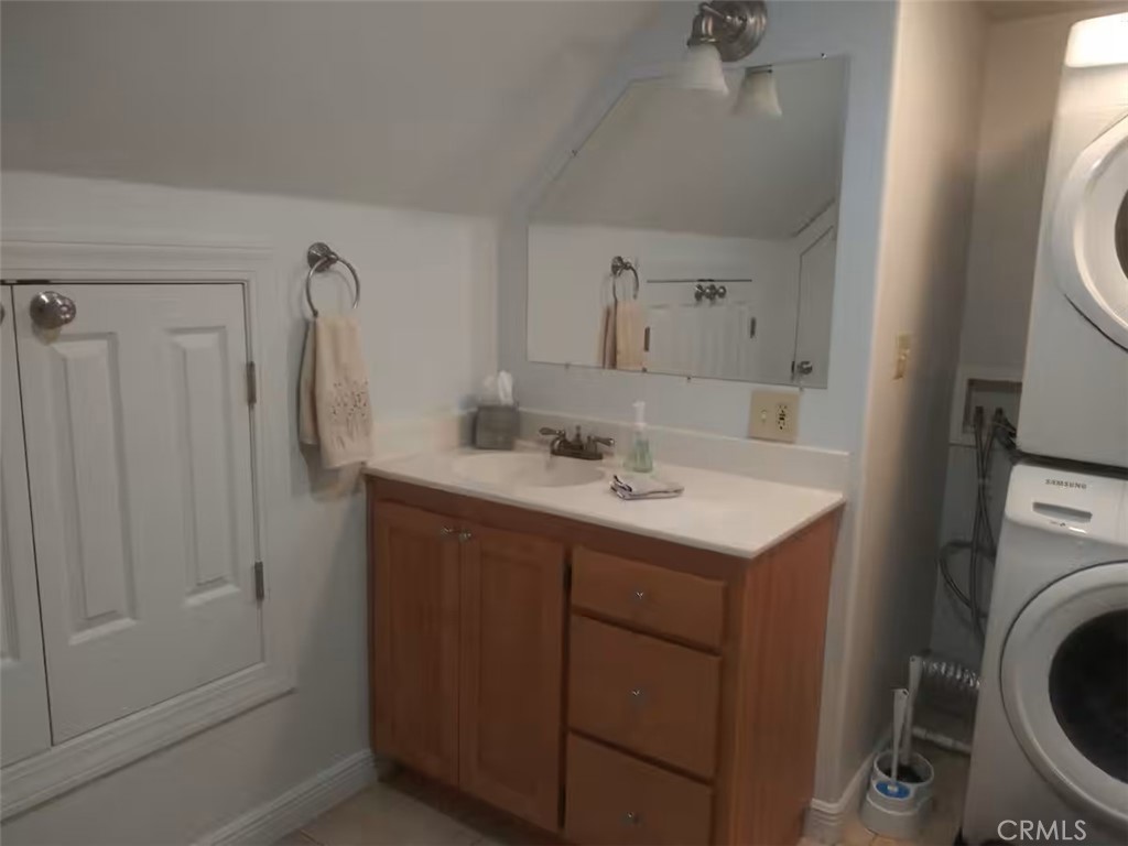https://media.crmls.org/medias/35df5a47-d0fd-46c7-a39c-b02e29ad7ffc.jpg?preset=X-Large