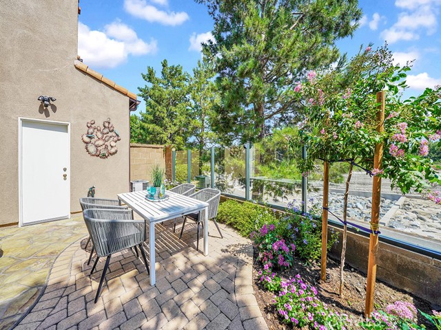 Detail Gallery Image 24 of 42 For 87 Alevera St, Irvine,  CA 92618 - 2 Beds | 2/1 Baths