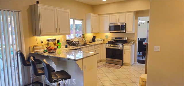 Detail Gallery Image 13 of 39 For 1650 Ravenswood Rd, Beaumont,  CA 92223 - 3 Beds | 2/1 Baths