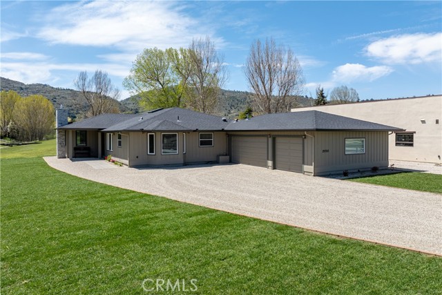 Detail Gallery Image 5 of 39 For 29700 Pinedale, Tehachapi,  CA 93561 - 4 Beds | 2/1 Baths