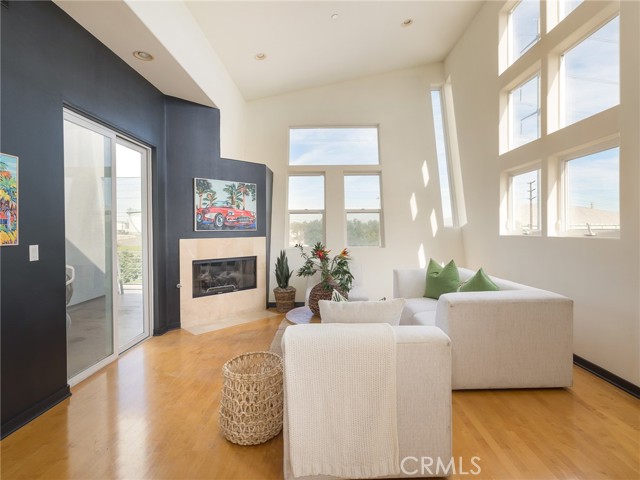 502 Rosecrans Avenue, Manhattan Beach, California 90266, 2 Bedrooms Bedrooms, ,2 BathroomsBathrooms,Residential,Sold,Rosecrans,SB23227735