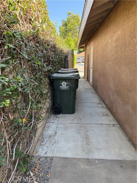 4561 Mimosa Drive, Yorba Linda CA: https://media.crmls.org/medias/35e1bb6f-7609-424b-8ca9-77f9f69d2e89.jpg