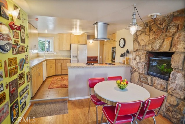 Detail Gallery Image 7 of 19 For 8636 8636 Delco, Winnetka,  CA 91306 - 3 Beds | 2 Baths