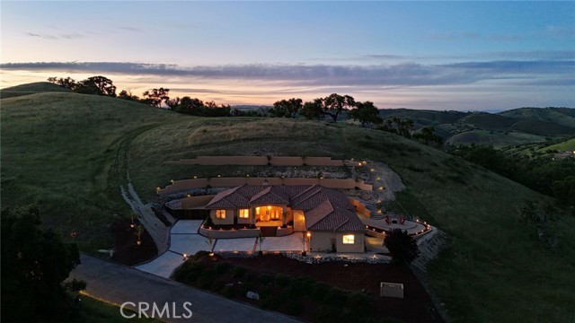 Detail Gallery Image 43 of 51 For 9805 Steelhead Rd, Paso Robles,  CA 93446 - 3 Beds | 3/1 Baths