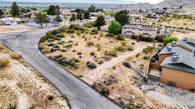 Detail Gallery Image 3 of 30 For 15750 Olalee Rd, Apple Valley,  CA 92307 - – Beds | – Baths