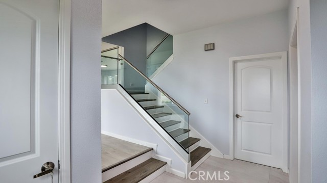 Detail Gallery Image 3 of 42 For 2525 E Ocean Bld, Long Beach,  CA 90803 - 5 Beds | 4 Baths