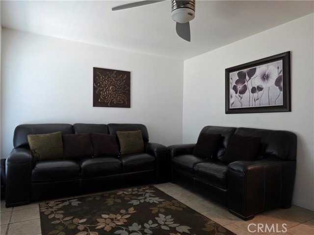 Detail Gallery Image 3 of 27 For 10420 Vassar Way, Stanton,  CA 90680 - 3 Beds | 2 Baths