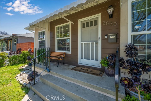 Detail Gallery Image 6 of 55 For 5530 E Mezzanine Way, Long Beach,  CA 90808 - 4 Beds | 3/1 Baths
