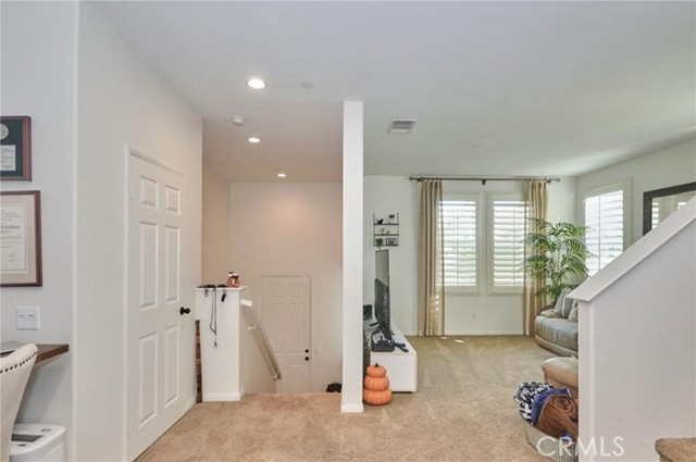 Detail Gallery Image 9 of 33 For 62 Webber Way #82,  Buena Park,  CA 90621 - 4 Beds | 2/1 Baths