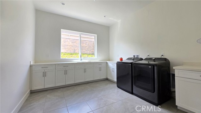 18431 Boulder blf, Silverado CA: https://media.crmls.org/medias/35e7b385-eaa1-4267-9035-b4bb8ca51e4a.jpg