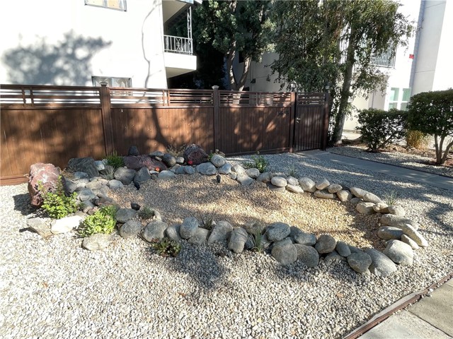 5636 Willowcrest Avenue, North Hollywood CA: https://media.crmls.org/medias/35e80e15-7351-485f-8fa7-8c2b6a58ad67.jpg