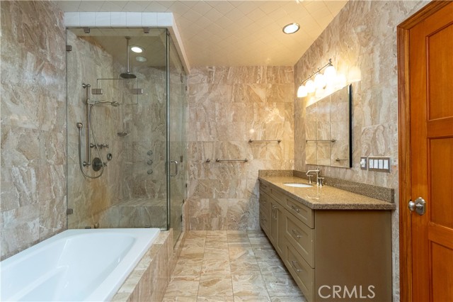 Detail Gallery Image 27 of 53 For 2516 E Glenoaks Bld, Glendale,  CA 91206 - 3 Beds | 2 Baths