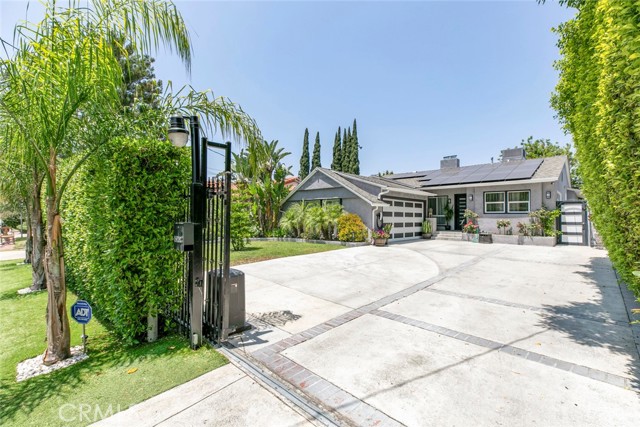 15409 Wyandotte Street, Van Nuys CA: https://media.crmls.org/medias/35e9f7df-fc60-4066-b09f-0bbf3a48abe5.jpg