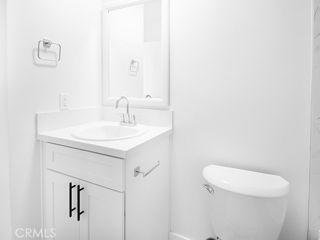 831 Glendale Boulevard, Los Angeles CA: https://media.crmls.org/medias/35ea04f4-b7e9-41b9-a3ed-1e0920d69502.jpg