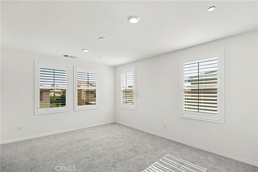 MLS #WS25243385 image #46