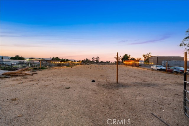 43249 42nd W Street, Lancaster CA: https://media.crmls.org/medias/35eaa797-95fc-487d-b03e-fc66f777936c.jpg