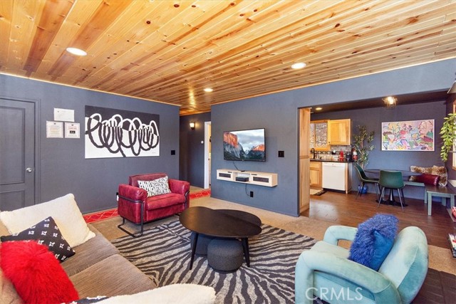 43201 Sand Canyon Road, Big Bear Lake CA: https://media.crmls.org/medias/35ead0ec-8e6e-4192-8a82-9ac75515f5a2.jpg