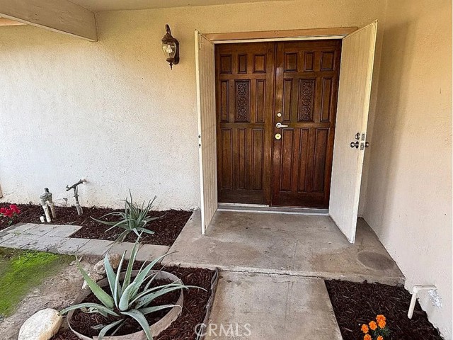 Detail Gallery Image 5 of 22 For 1859 S Karen Ave, Fresno,  CA 93727 - 4 Beds | 2/1 Baths