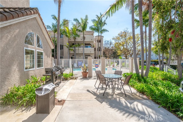 Detail Gallery Image 49 of 59 For 4591 Warner Ave #101,  Huntington Beach,  CA 92649 - 3 Beds | 2 Baths
