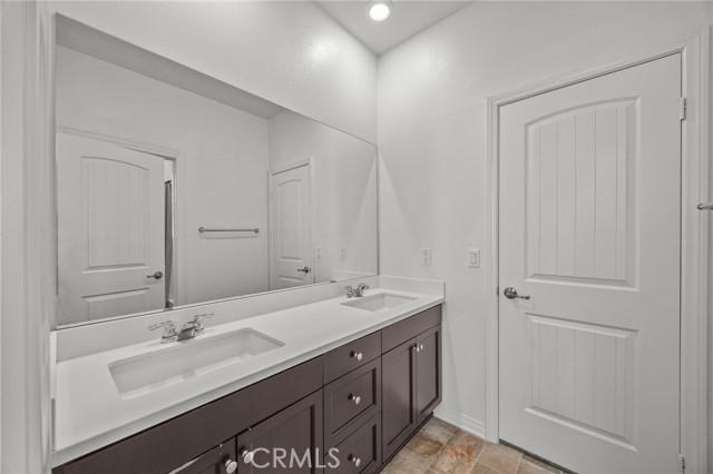7543 Shorthorn Street, Chino CA: https://media.crmls.org/medias/35eb62b0-7634-4d7f-bdf0-7647271061f7.jpg