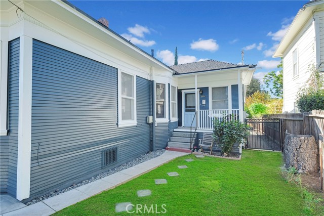 Detail Gallery Image 3 of 25 For 250 Sonora St, Redlands,  CA 92373 - 2 Beds | 1 Baths