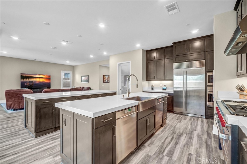 35ec4a2b 25f8 4312 940f E1964e6c5bfd