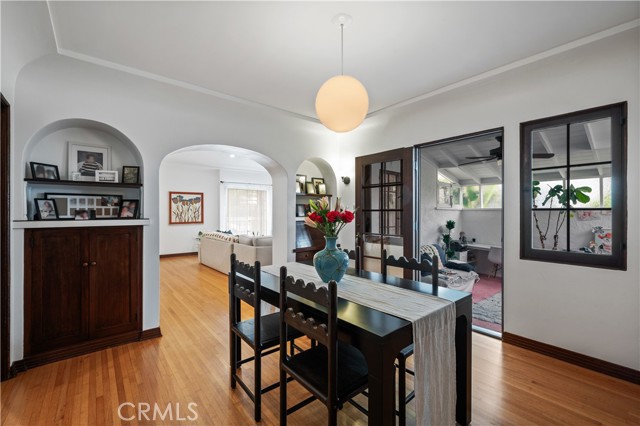 Detail Gallery Image 8 of 38 For 5022 E Broadway, Long Beach,  CA 90803 - 2 Beds | 2 Baths