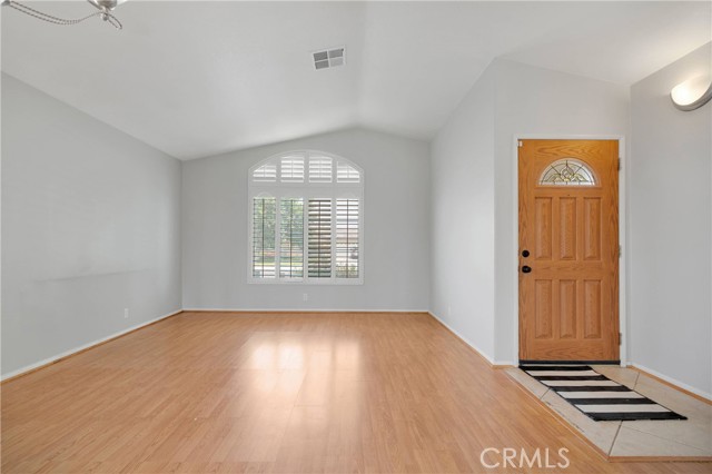21257 Seibel Lane, Apple Valley CA: https://media.crmls.org/medias/35ed92f1-6bde-4e64-8159-a37f26d4f1bd.jpg