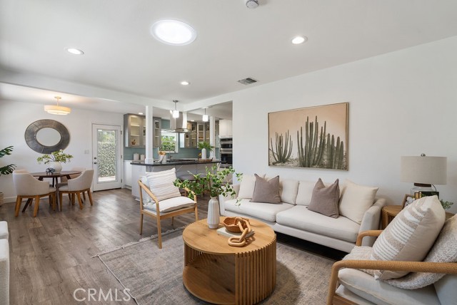 Detail Gallery Image 10 of 31 For 511 S Loretta Dr, Orange,  CA 92869 - 3 Beds | 1 Baths
