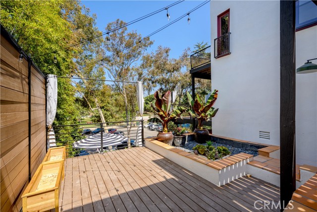 811 Maltman Avenue, Los Angeles CA: https://media.crmls.org/medias/35eddc84-da17-43b9-ac4c-5410864af1bb.jpg