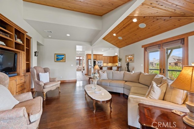 740 Avocet Way, Arroyo Grande CA: https://media.crmls.org/medias/35ee0704-7247-4875-9402-6b0c87f14f8c.jpg