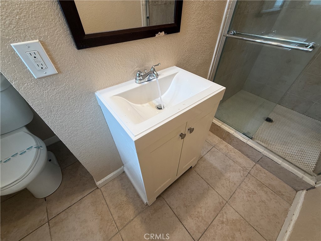 https://media.crmls.org/medias/35ee07ab-b807-4aeb-bd95-42fa0ad79e9e.jpg?preset=X-Large