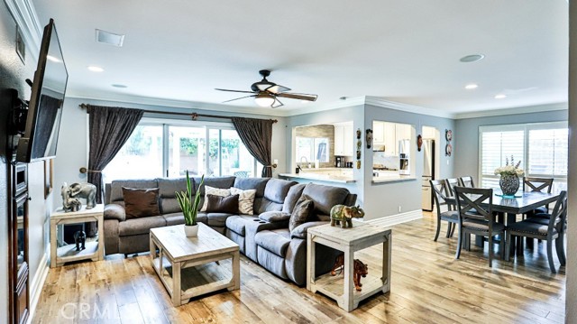 22941 Belquest Drive, Lake Forest CA: https://media.crmls.org/medias/35ee8223-cba1-438e-a9f5-64fab31fb545.jpg
