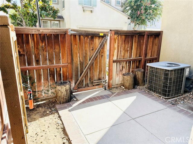 Detail Gallery Image 40 of 41 For 26035 Newport Ave, Loma Linda,  CA 92354 - 4 Beds | 3/1 Baths